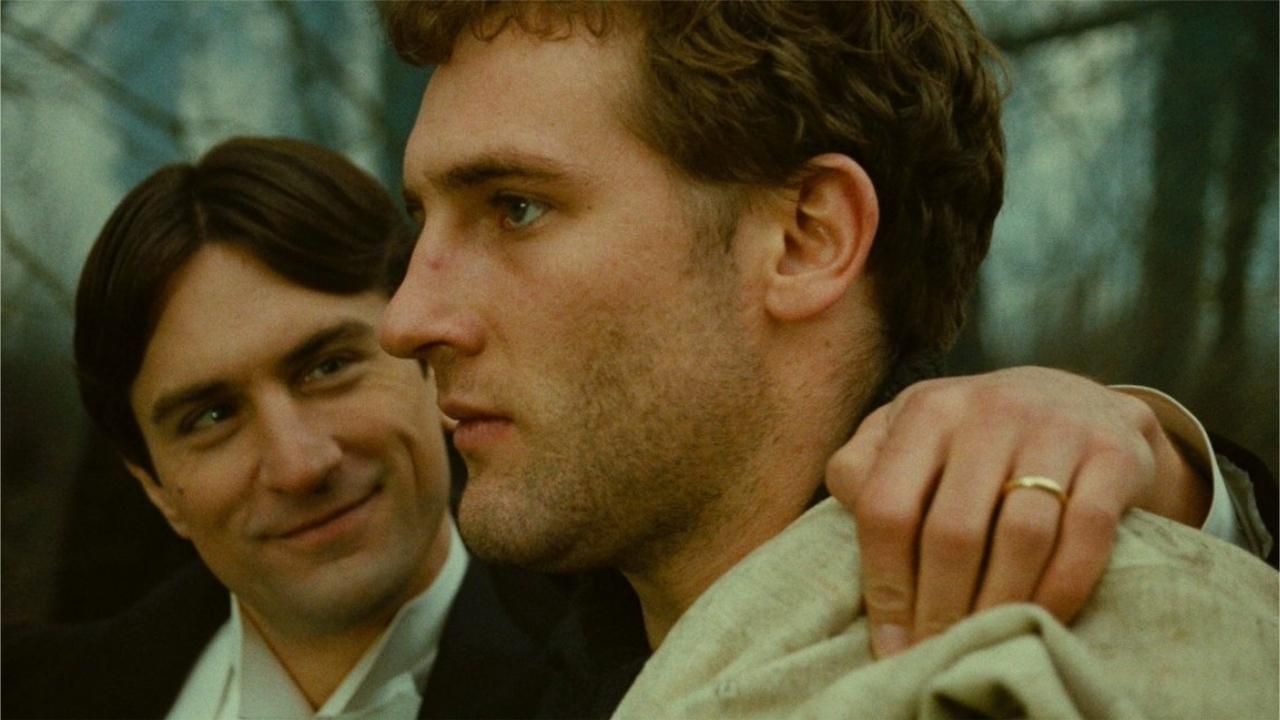 Sono passati 50 anni e Novecento di Bernardo Bertolucci continua ad essere una grandissima lezione di storia