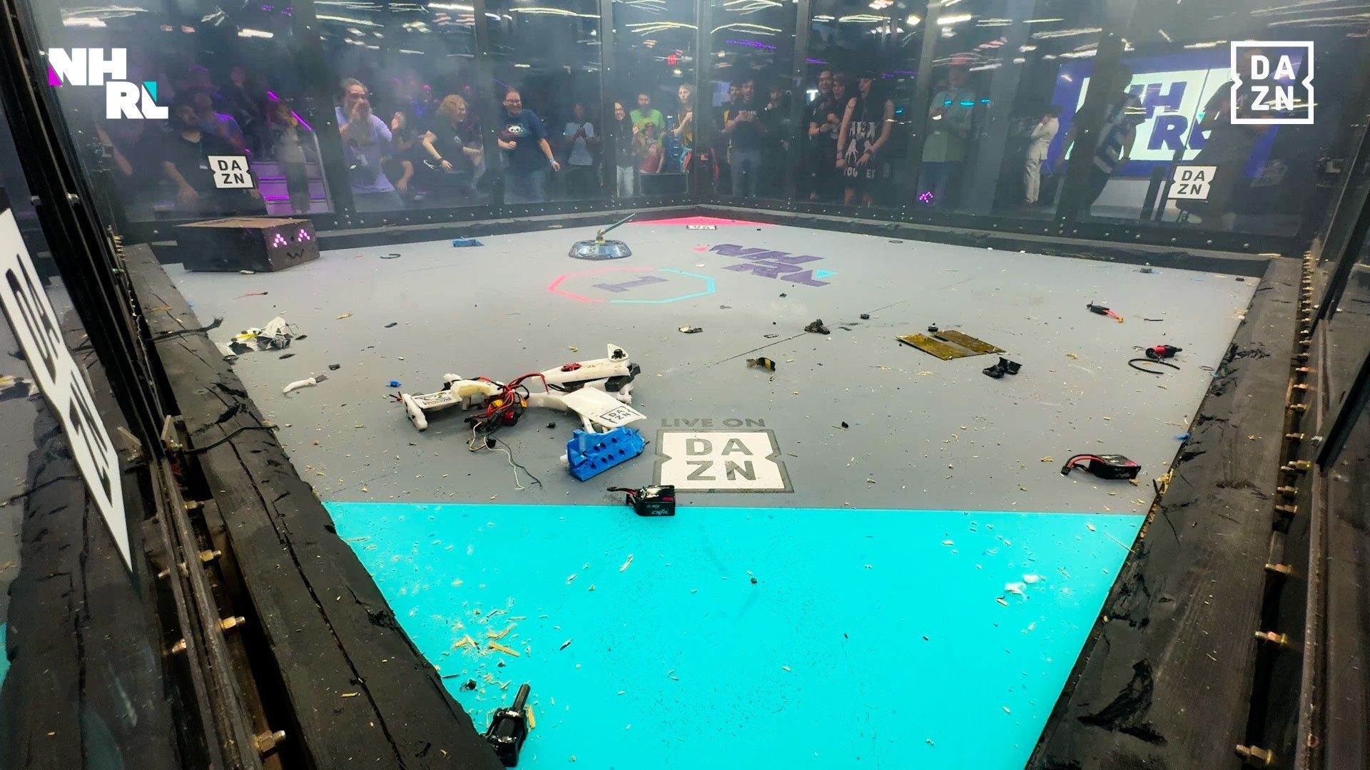 Dazn trasmetterà i combattimenti tra robot: ecco come si svolgono tra design estremo, AI e cultura maker
