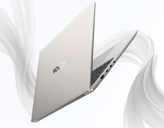 Honor MagicBook 16 2026 arriva in Italia: grande schermo e peso contenuto. Il prezzo è meno leggero