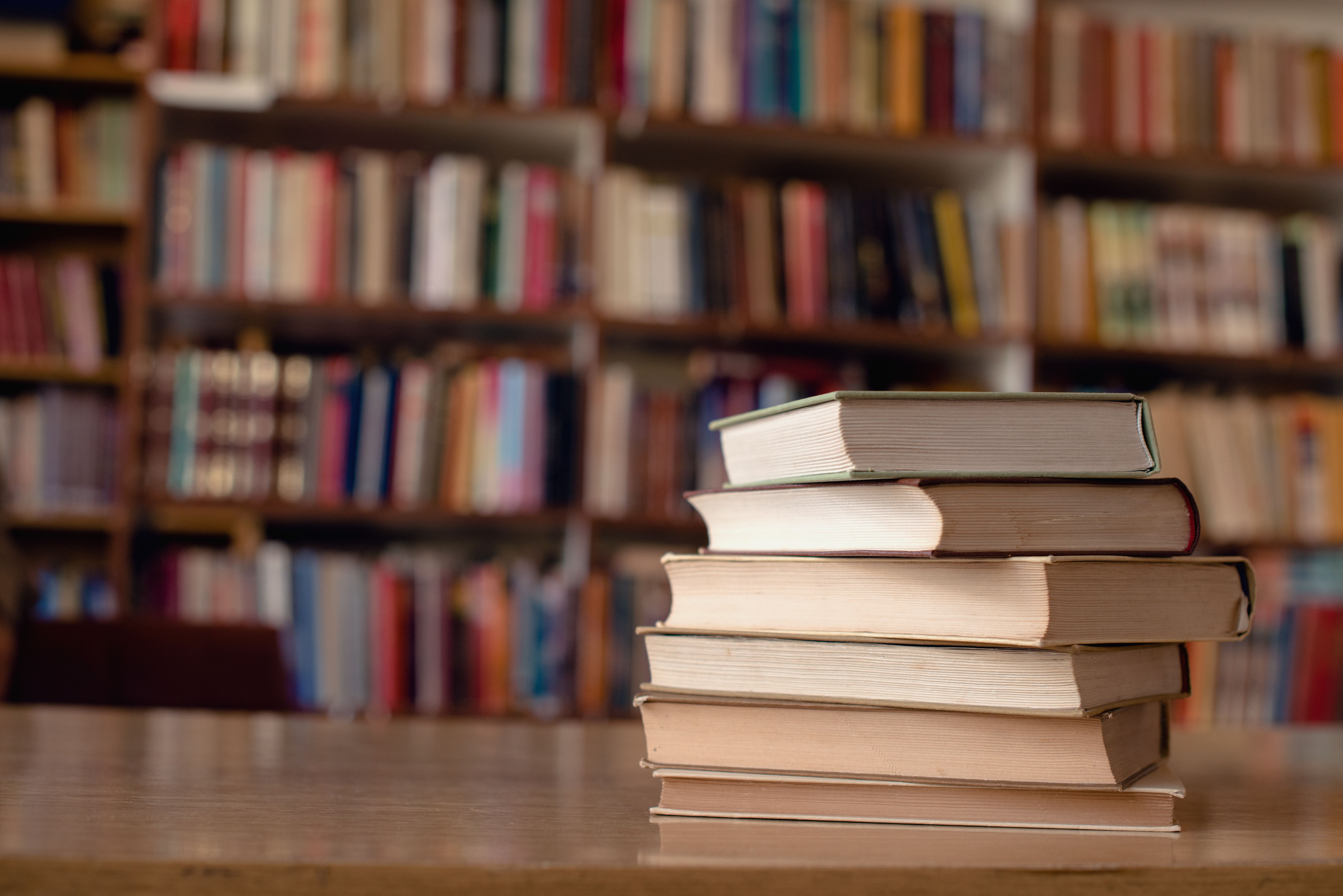 Anthropic ha distrutto milioni di libri cartacei per addestrare Claude
