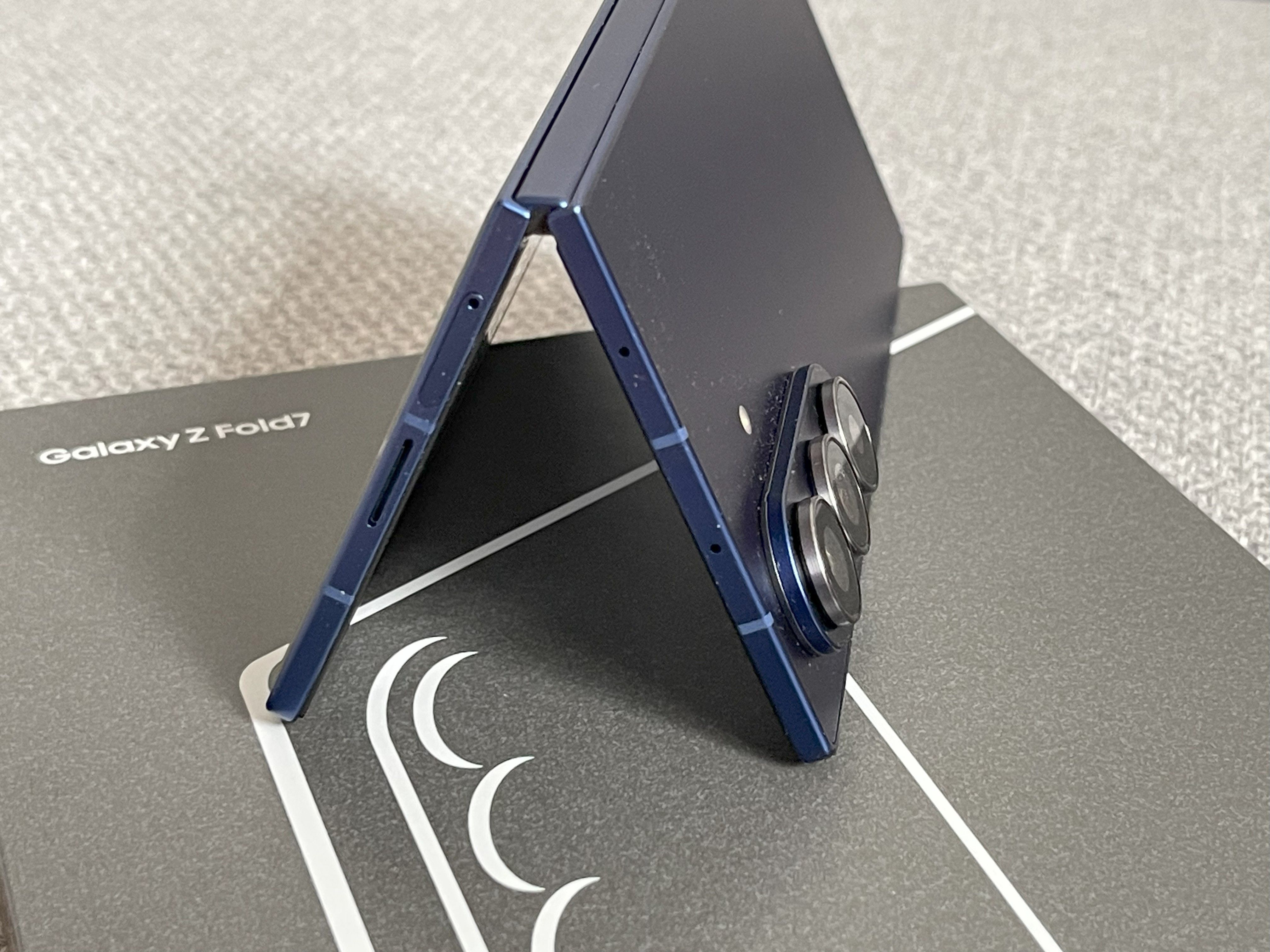 Galaxy Fold Wide e la nuova strategia di Samsung per i pieghevoli premium